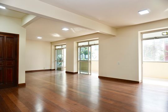 Apartamento para alugar com 4 quartos, 320m² em Serra, Belo Horizonte