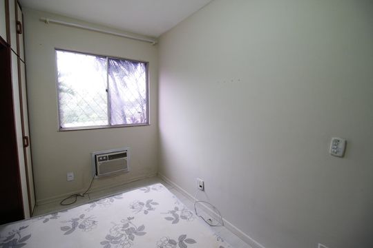 Quarto 1 de apartamento para alugar com 2 quartos, 52m² em Freguesia (jacarepaguá), Rio de Janeiro
