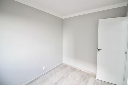 Quarto 2 de apartamento para alugar com 2 quartos, 42m² em Vila Campanela, São Paulo
