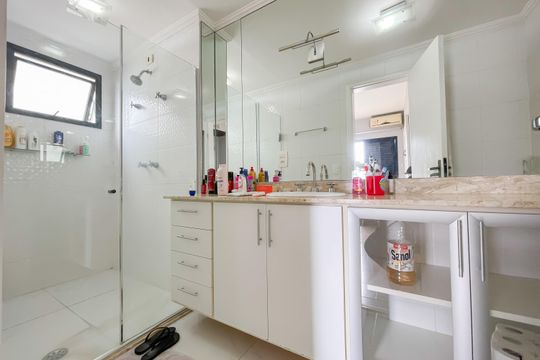 Banheiro da Suíte de apartamento à venda com 3 quartos, 113m² em Vila Osasco, Osasco