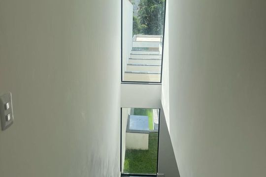 Escada de casa à venda com 3 quartos, 230m² em Camboinhas, Niterói
