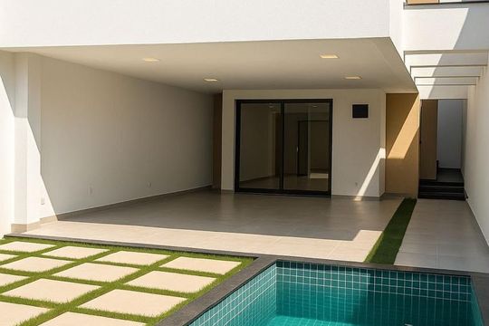 Área externa de casa à venda com 3 quartos, 230m² em Camboinhas, Niterói