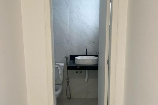 Banheiro de casa à venda com 3 quartos, 230m² em Camboinhas, Niterói
