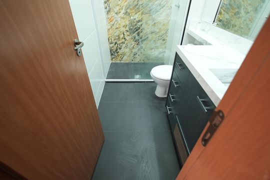 Banheiro Social de apartamento para alugar com 2 quartos, 50m² em Utinga, Santo André