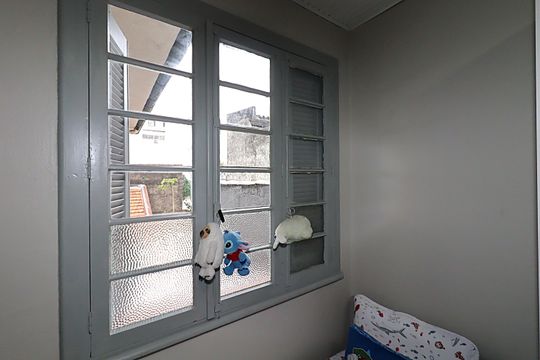 Janela do Quarto 2 de casa à venda com 4 quartos, 137m² em Floresta, Porto Alegre