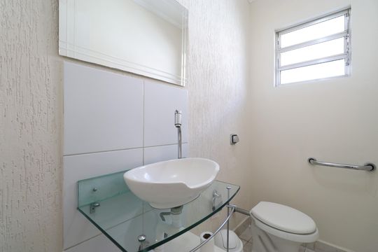 Lavabo  de casa à venda com 3 quartos, 249m² em Vila Anastácio, São Paulo