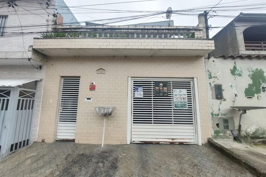 Fachada - Placa QuintoAndar instalada de casa à venda com 3 quartos, 150m² em Sítio Cocaia, São Paulo