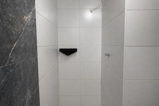 Banheiro de apartamento para alugar com 2 quartos, 37m² em Bom Retiro, São Paulo