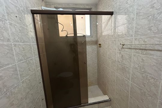 Banheiro de apartamento para alugar com 2 quartos, 70m² em Méier, Rio de Janeiro
