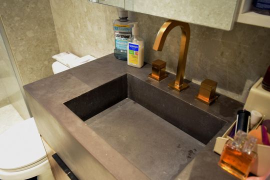 Banheiro da Suíte de apartamento para alugar com 2 quartos, 60m² em Pinheiros, São Paulo