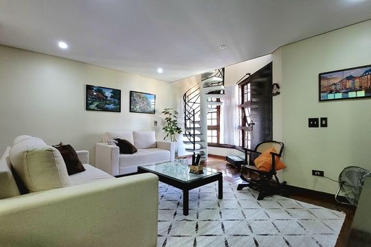 Casa à venda com 3 quartos, 220m² em Nova Petrópolis, São Bernardo do Campo