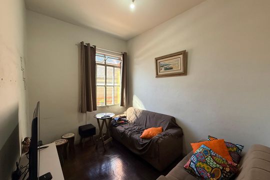 Sala de casa à venda com 5 quartos, 300m² em Carlos Prates, Belo Horizonte