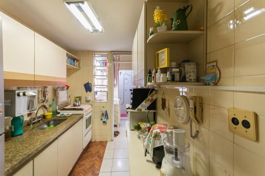 Cozinha de apartamento à venda com 2 quartos, 80m² em Maracanã, Rio de Janeiro
