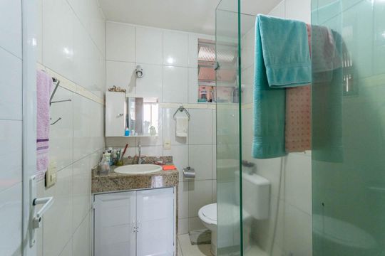 Banheiro de apartamento à venda com 2 quartos, 80m² em Maracanã, Rio de Janeiro
