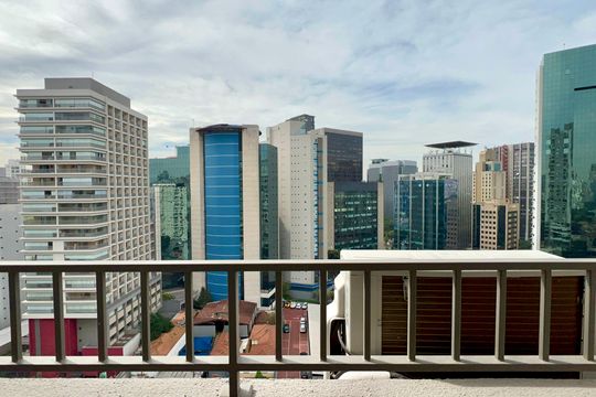 Varanda de kitnet/studio para alugar com 1 quarto, 25m² em Pinheiros, São Paulo
