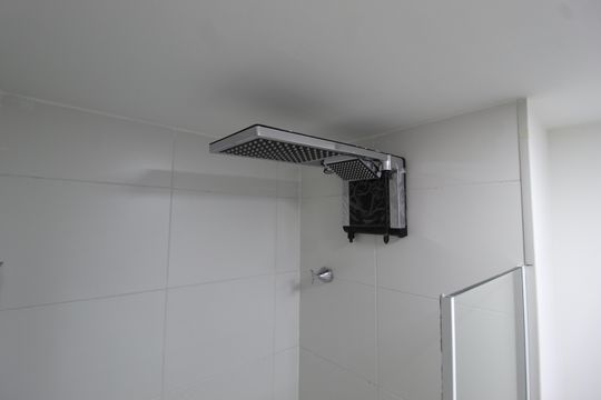 Banheiro de kitnet/studio para alugar com 1 quarto, 25m² em Vila Olímpia, São Paulo