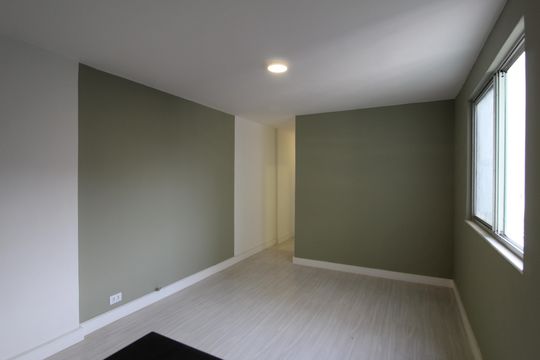 Sala de apartamento para alugar com 2 quartos, 48m² em Camorim, Rio de Janeiro