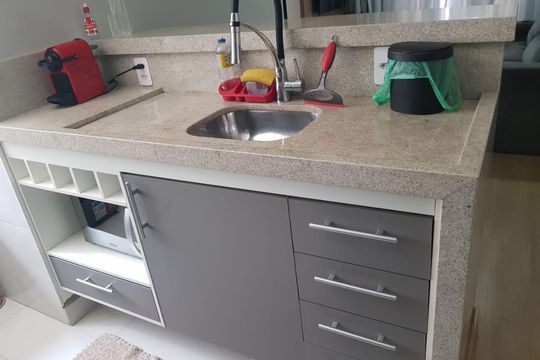 Cozinha de apartamento à venda com 2 quartos, 51m² em Jardim do Lago II, Campinas