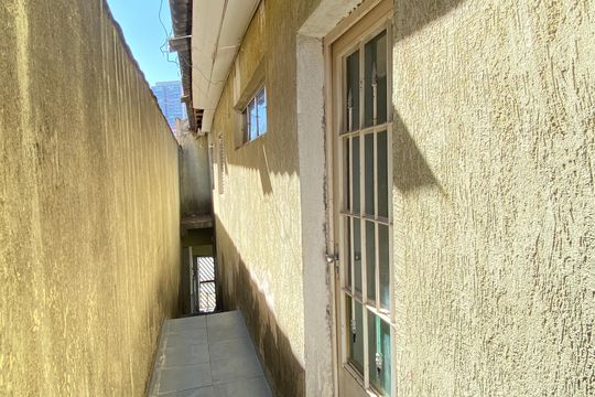 Área externa de casa à venda com 3 quartos, 200m² em Bela Vista, Osasco