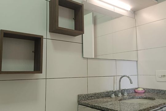 Banheiro de apartamento para alugar com 2 quartos, 65m² em Santo Amaro, São Paulo
