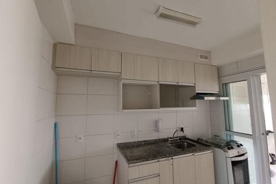 Cozinha de apartamento para alugar com 2 quartos, 65m² em Santo Amaro, São Paulo