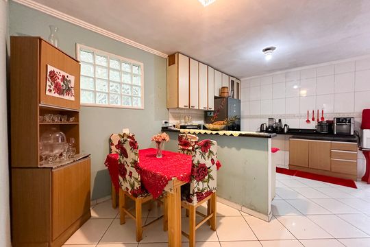 Cozinha de casa à venda com 3 quartos, 222m² em Bairro dos Casa, São Bernardo do Campo