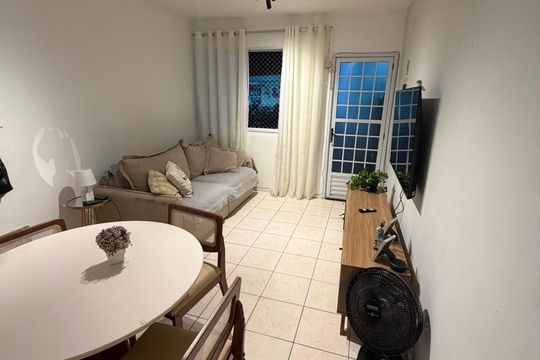 Sala de casa de condomínio à venda com 2 quartos, 63m² em Vargem Grande, Rio de Janeiro