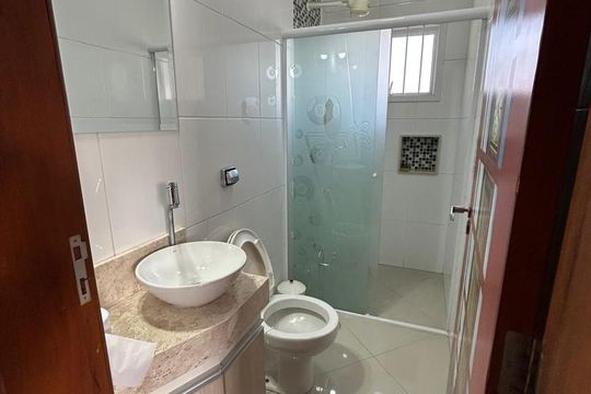 Banheiro de casa à venda com 3 quartos, 181m² em Parque da Amizade (Nova Veneza), Sumaré