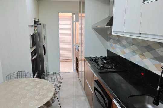 Cozinha de casa de condomínio à venda com 3 quartos, 97m² em Vila Arriete, São Paulo