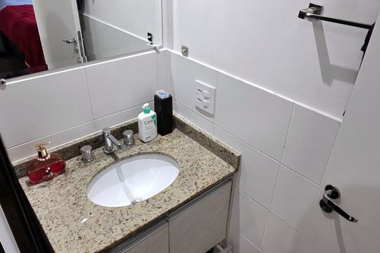 Banheiro de casa de condomínio à venda com 3 quartos, 97m² em Vila Arriete, São Paulo