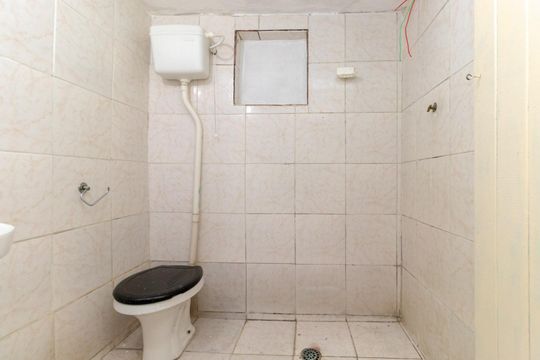 Banheiro de casa para alugar com 1 quarto, 30m² em Vila Bela, São Paulo