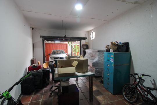 Garagem de casa para alugar com 3 quartos, 135m² em Rolinópolis, São Paulo