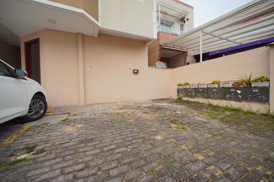 Garagem de apartamento para alugar com 2 quartos, 60m² em Ingleses do Rio Vermelho, Florianópolis