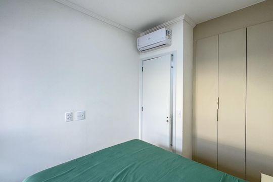 Quarto de apartamento à venda com 1 quarto, 34m² em Santo Amaro, São Paulo