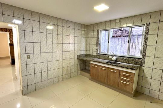 Cozinha de casa para alugar com 5 quartos, 175m² em Jardim Monte Carmelo, Guarulhos