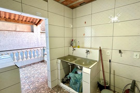 Área de Serviço de casa para alugar com 5 quartos, 175m² em Jardim Monte Carmelo, Guarulhos