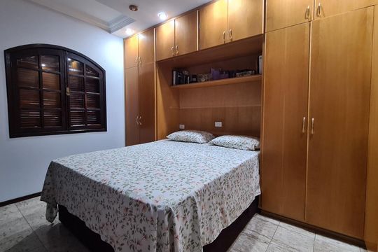 Quarto de casa à venda com 3 quartos, 171m² em Nova Petrópolis, São Bernardo do Campo