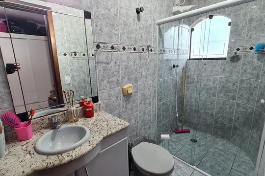 Banheiro de casa à venda com 3 quartos, 171m² em Nova Petrópolis, São Bernardo do Campo