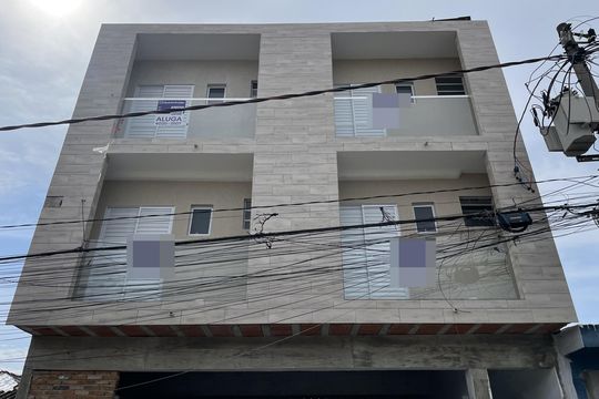 Fachada+Placa de casa para alugar com 2 quartos, 38m² em Vila Santa Lúcia, São Paulo