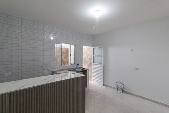 Casa para alugar com 1 quarto, 36m² em Vila Santa Lucia, São Paulo