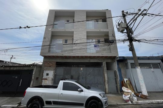 Fachada+Placa  de casa para alugar com 1 quarto, 34m² em Vila Santa Lucia, São Paulo