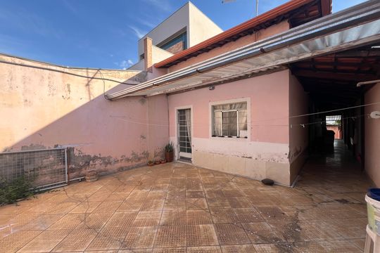 Fachada de casa à venda com 2 quartos, 216m² em Parque Xangri-lá, Contagem
