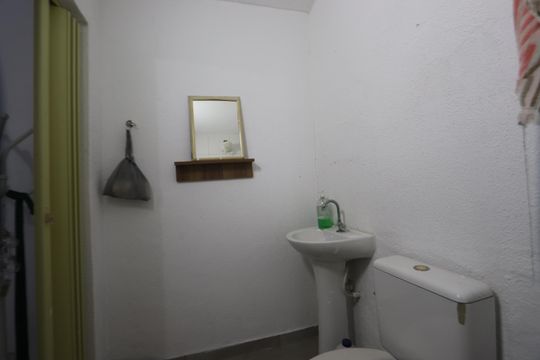 Banheiro de casa para alugar com 1 quarto, 110m² em Parque Santo Eduardo, São Paulo