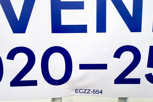 Código da placa ECZZ-554 de casa à venda com 4 quartos, 171m² em Jardim Presidente Dutra, Guarulhos