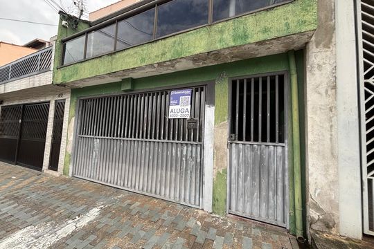 Fachada e acesso de casa para alugar com 1 quarto, 45m² em Jardim Silvina, São Bernardo do Campo