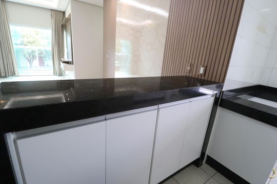 Cozinha de apartamento para alugar com 3 quartos, 80m² em Tibery, Uberlândia
