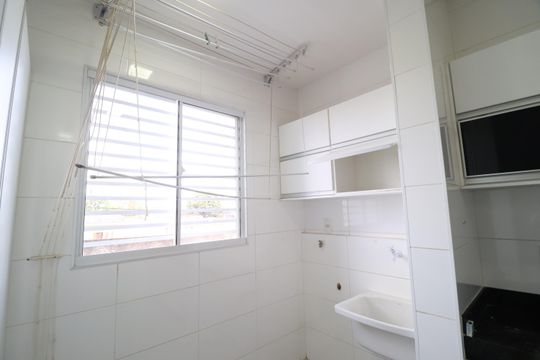 Cozinha e Área de Serviço de apartamento para alugar com 3 quartos, 80m² em Tibery, Uberlândia