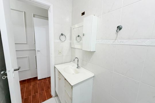 Banheiro social de casa para alugar com 2 quartos, 100m² em Brooklin, São Paulo