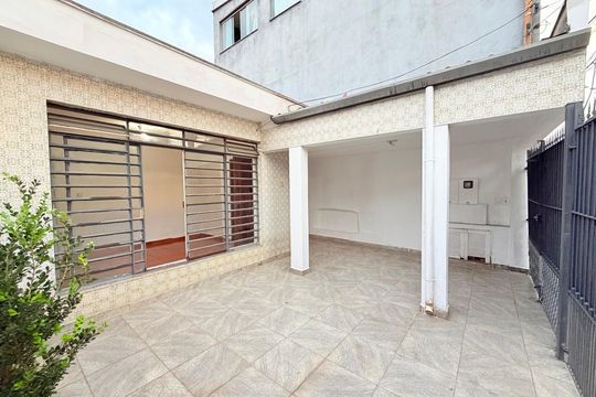 Garagem de casa à venda com 2 quartos, 100m² em Brooklin, São Paulo