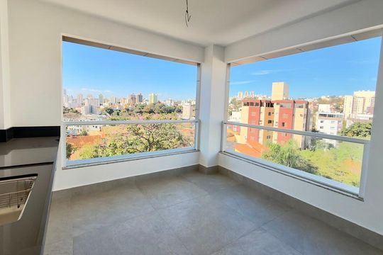 Apartamento à venda com 4 quartos, 163m² em Castelo, Belo Horizonte